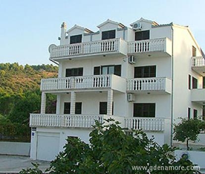 www.villa.-nena-mastrinka.com, alojamiento privado en Trogir, Croacia